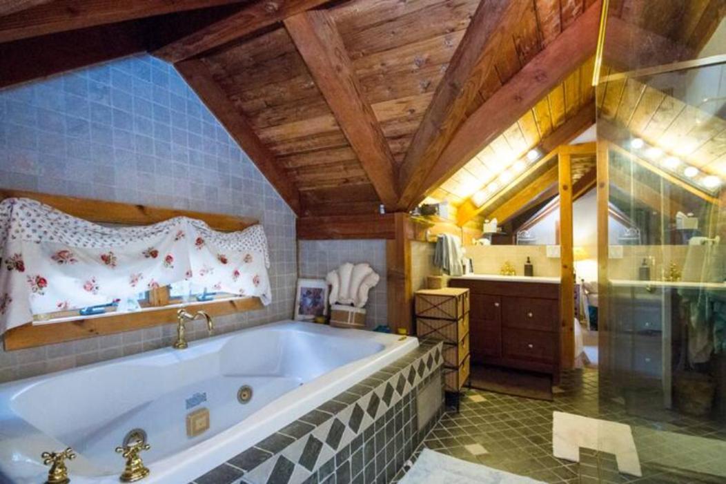 Cowgirl Palace Саг-Харбор Экстерьер фото